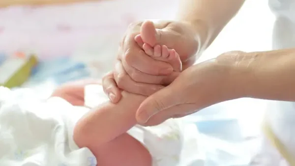 Khi Nào Cho Bé Nằm Nôi An Toàn Và Hiệu Quả? Lưu Ý Cần Biết