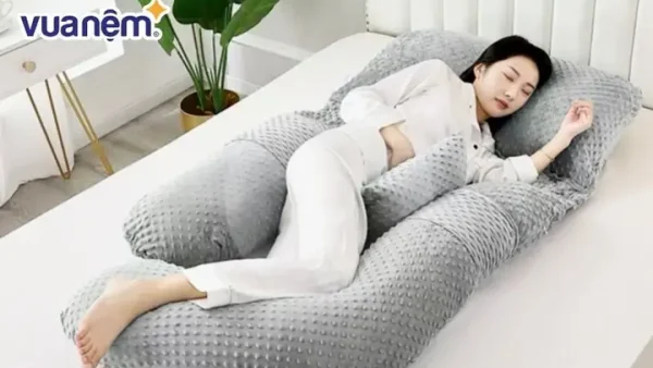 Kích Thước Gối Ôm Cho Bé: Hướng Dẫn Chọn Size Phù Hợp Từng Độ Tuổi