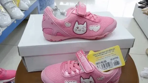 Top 10+ Kiểu Giày Đẹp Nhất Cho Bé Gái: Chọn Lựa Thông Minh Cho Mọi Hoạt Động