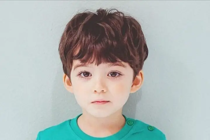 30+ Kiểu Tóc Cute Cho Bé Trai: Gọn Gàng, Thời Thượng & Dễ Chăm Sóc