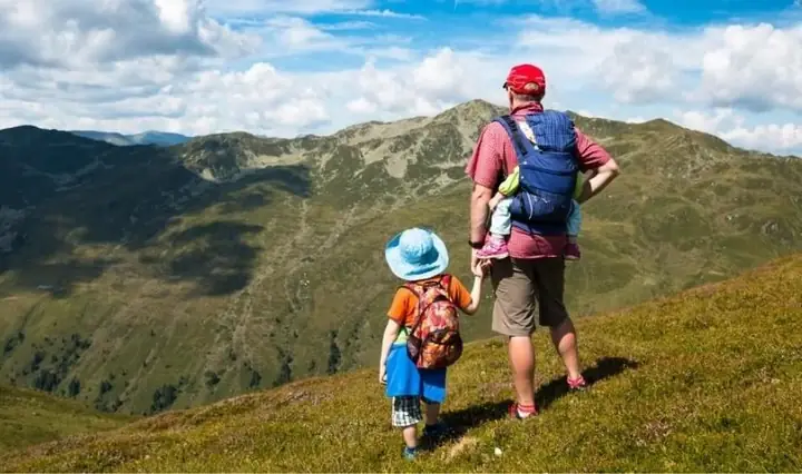 Kinh Nghiệm Chọn Địu Em Bé An Toàn, Thoải Mái Và Phù Hợp Theo Từng Giai Đoạn Kinh Nghiệm Chọn Địu Em Bé An Toàn, Thoải Mái Và Phù Hợp Theo Từng Giai Đoạn