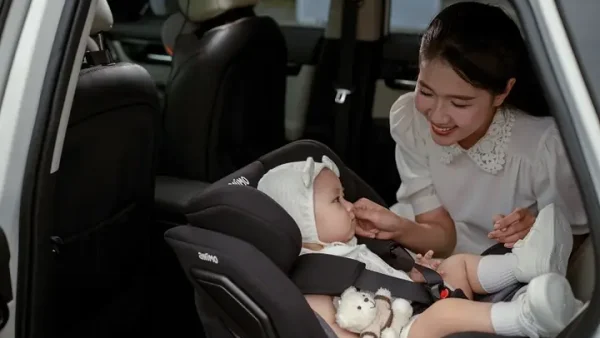 Kinh Nghiệm Mua Ghế Ngồi Xe Ô Tô Cho Bé: Hướng Dẫn Chọn Lựa An Toàn Từ A-Z