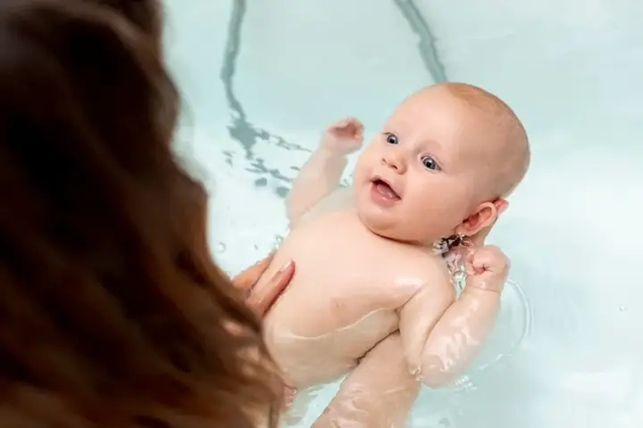 Làm Cách Nào Cho Bé Dễ Đi Ngoài Khi Bị Táo Bón? Hướng Dẫn Chi Tiết Cho Mẹ