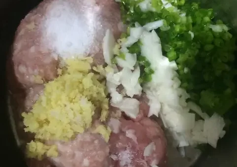Cách Làm Thịt Viên Chiên Giòn Ngon, Thơm Mềm Cho Bé Ăn Dặm & Kén Ăn