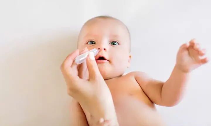 Lấy Nước Mũi Cho Bé An Toàn & Hiệu Quả Tại Nhà: Hướng Dẫn Chi Tiết Lấy Nước Mũi Cho Bé An Toàn & Hiệu Quả Tại Nhà: Hướng Dẫn Chi Tiết