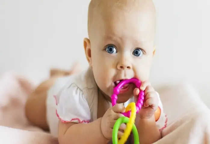 Lịch Mọc Răng Của Bé: Thứ Tự, Dấu Hiệu Và Khi Nào Cần Lo Lắng? Lịch Mọc Răng Của Bé: Thứ Tự, Dấu Hiệu Và Khi Nào Cần Lo Lắng?