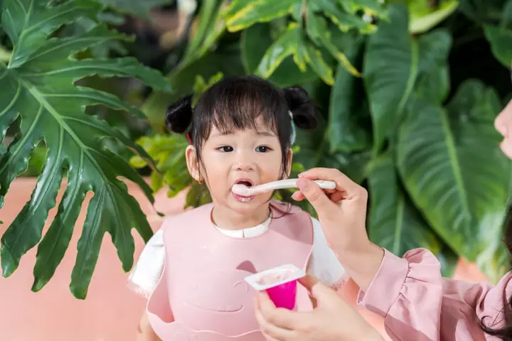 Top 10 Loại Sữa Chua Tốt Nhất Cho Bé: Tiêu Chí Chọn Mua & Gợi Ý Thương Hiệu Phổ Biến Top 10 Loại Sữa Chua Tốt Nhất Cho Bé: Tiêu Chí Chọn Mua & Gợi Ý Thương Hiệu Phổ Biến