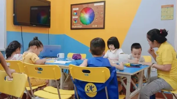 Lớp Học Vẽ Cho Bé 4 Tuổi: Lợi Ích, Tiêu Chí Chọn & Địa Chỉ Uy Tín