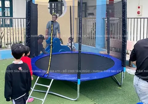 Lưới Nhún Cho Bé: Hướng Dẫn Chọn Mua Sàn Nhún An Toàn, Phù Hợp Cho Bé Vui Chơi