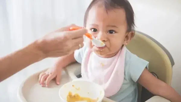 Lượng Ăn Dặm Cho Bé 7 Tháng: Khẩu Phần Chuẩn & Thực Đơn Tốt Nhất