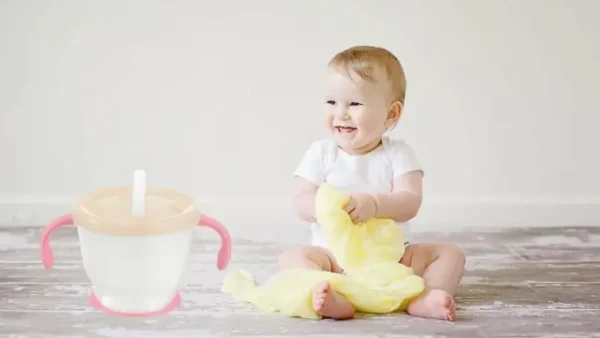 Ly Tập Uống Cho Bé: Tiêu Chí Chọn Lọc & Top Sản Phẩm Tốt Nhất Hiện Nay