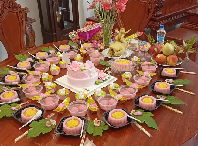 Mâm Cúng Đầy Tháng Bé Gái Đơn Giản: Chuẩn Bị Đầy Đủ & Dễ Thực Hiện