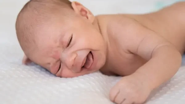 Mẹo Cho Bé Hết Khóc Đêm: Giải Pháp Toàn Diện Từ Dân Gian Đến Khoa Học