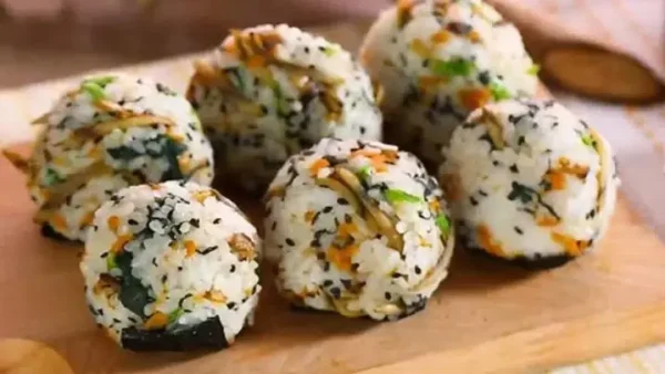 10+ Thực Đơn Cơm Ngon Miệng, Đủ Dinh Dưỡng Cho Bé 2 Tuổi Tăng Cân Đều