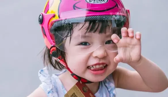 Mũ Bảo Hiểm Cho Bé 6 Tuổi: Hướng Dẫn Chọn Mua An Toàn & Chất Lượng