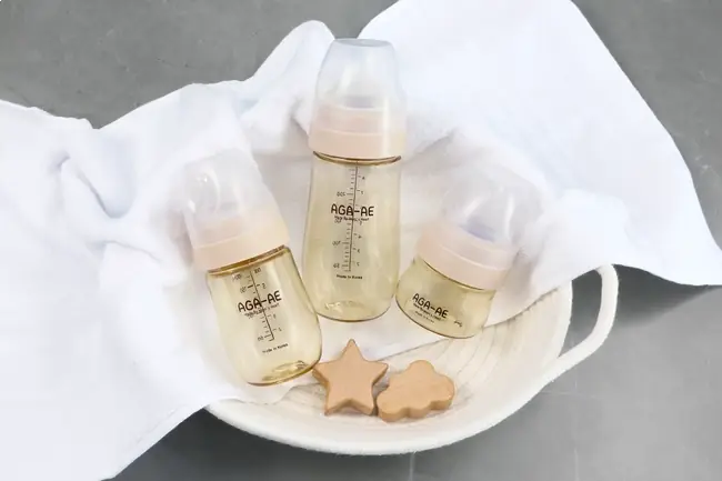 Mua Bình Sữa Cho Bé Sơ Sinh: Chọn Loại Nào Tốt, An Toàn & Chống Sặc? Mua Bình Sữa Cho Bé Sơ Sinh: Chọn Loại Nào Tốt, An Toàn & Chống Sặc?