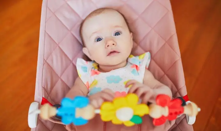Mua Ghế Rung Cho Bé: Tiêu Chí Chọn Mua, Loại Nào Tốt Nhất & Hướng Dẫn Sử Dụng An Toàn Mua Ghế Rung Cho Bé: Tiêu Chí Chọn Mua, Loại Nào Tốt Nhất & Hướng Dẫn Sử Dụng An Toàn