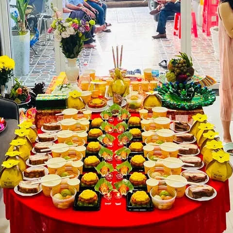 Mua Gì Cho Em Bé Sơ Sinh: Danh Sách Đồ Dùng Thiết Yếu & Quà Tặng Ý Nghĩa