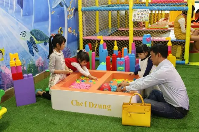 Nhà Hàng Có Khu Vui Chơi Cho Bé: Top Địa Điểm Ăn Uống Vui Chơi Chuẩn Gia Đình Nhà Hàng Có Khu Vui Chơi Cho Bé: Top Địa Điểm Ăn Uống Vui Chơi Chuẩn Gia Đình