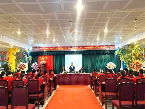 Nhạc Đọc Thơ Cho Bé: Tuyển Tập Giai Điệu Hay & Lợi Ích Tuyệt Vời Cho Sự Phát Triển