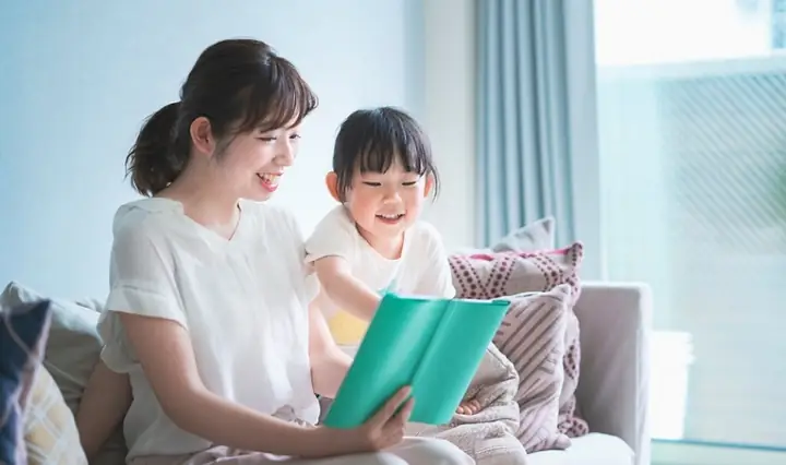 Nhạc Đọc Thơ Cho Bé: Tuyển Tập Giai Điệu Hay & Lợi Ích Tuyệt Vời Cho Sự Phát Triển
