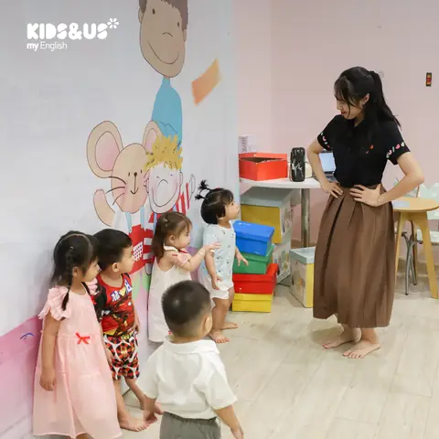 Nhạc Hay Cho Bé Sơ Sinh: Chọn Lọc Âm Thanh Giúp Bé Ngủ Ngon & Phát Triển Trí Não