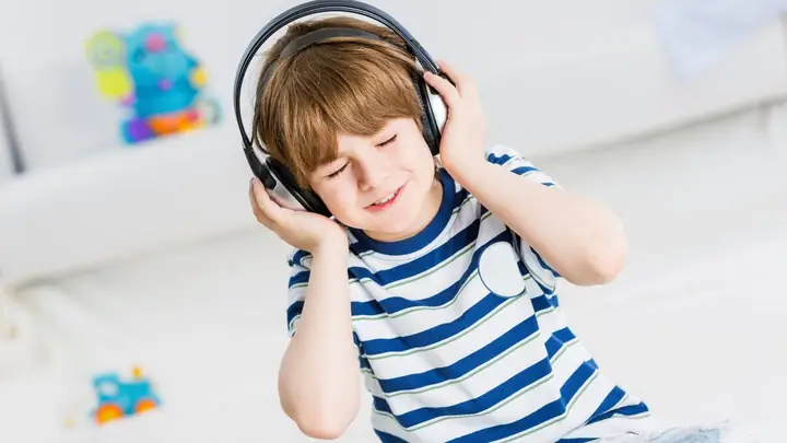 Top 15 Bài Hát Tiếng Anh Hay Nhất Cho Bé: Giúp Con Vui Học & Yêu Tiếng Anh Top 15 Bài Hát Tiếng Anh Hay Nhất Cho Bé: Giúp Con Vui Học & Yêu Tiếng Anh