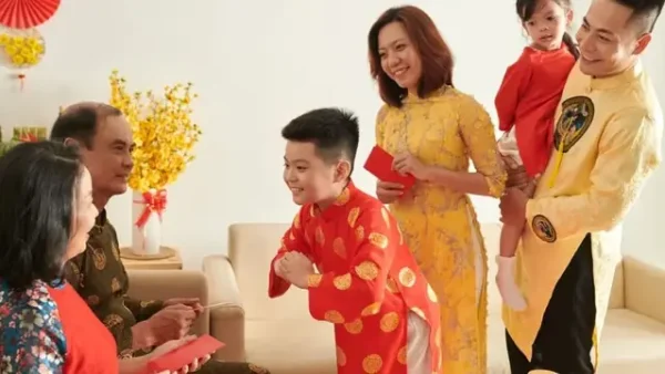 Tổng Hợp 100+ Câu Chúc Tết Cho Bé Ngắn Gọn, Dễ Thuộc Để Gửi Ông Bà Và Cha Mẹ